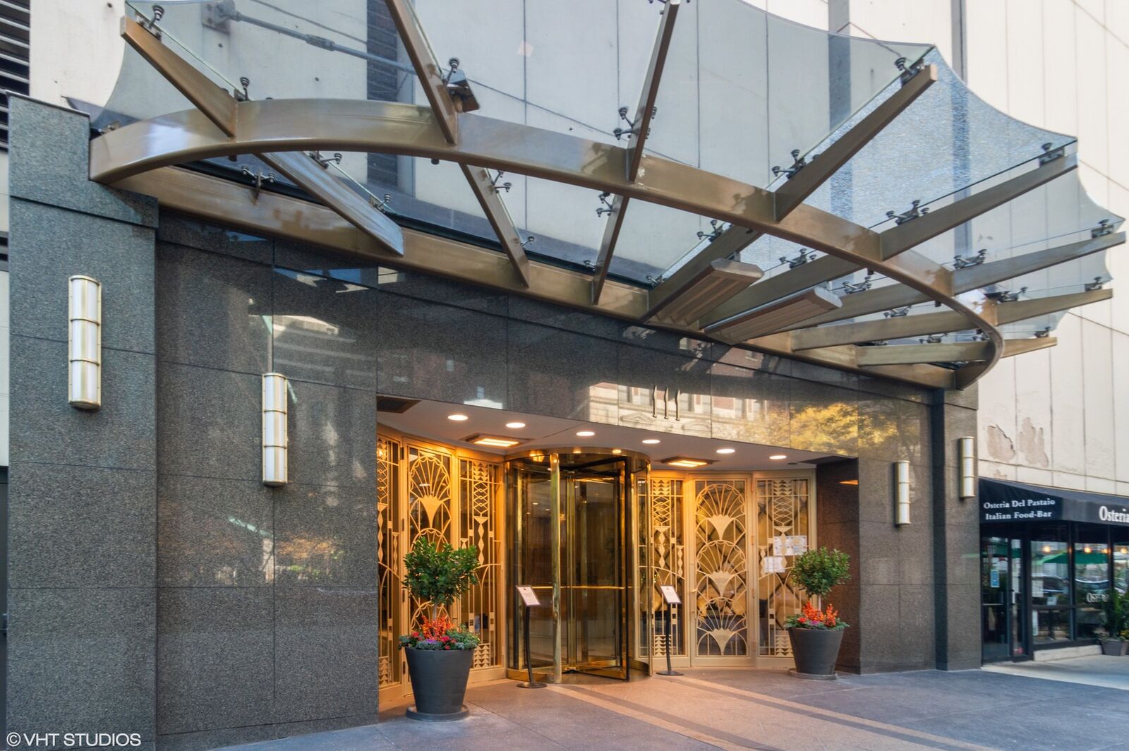 Property Photo: 111 E Chestnut Street P5b-8 IL 60611