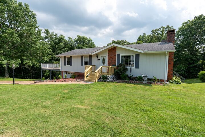 Property Photo: 711 Hurricane Hill Dr TN 38485