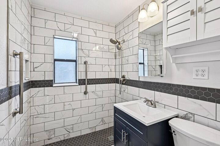 Property Photo:  1614 Loyola Drive N  FL 32218 