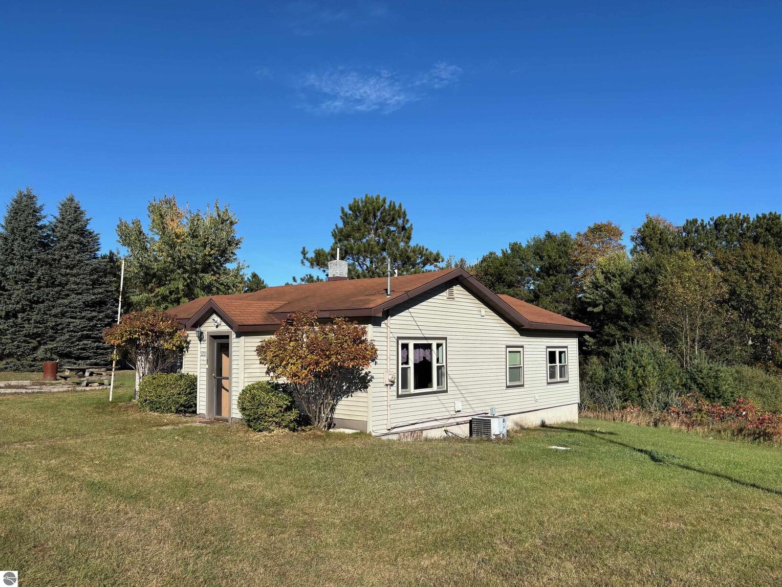 Property Photo: 3232 E Long Lake Road MI 49685