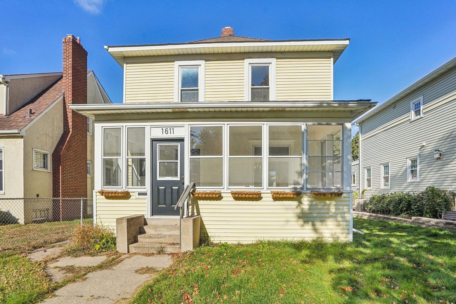 Property Photo: 1611 Edmund Avenue MN 55104
