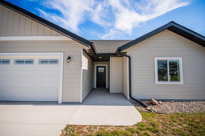 Property Photo: 714 Main Street N MN 56378