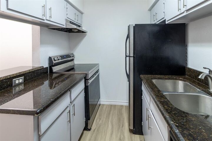 4044 Buena Vista 104  Dallas TX 75204 photo