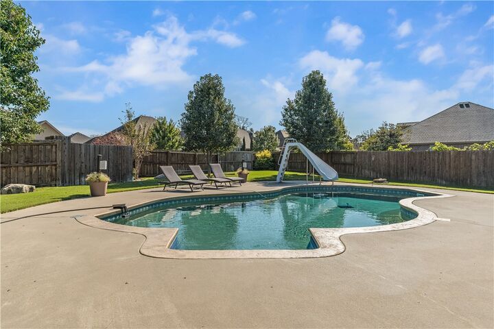 Property Photo: 3745 E Spyglass Hill Drive AR 72701