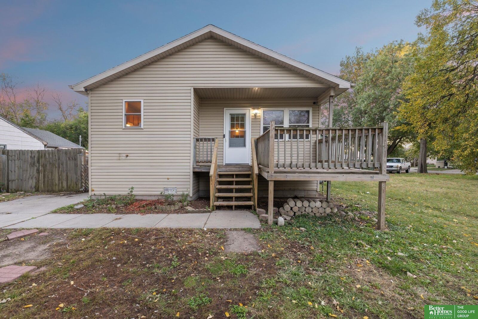 Property Photo: 3909 Madison Avenue NE 68504