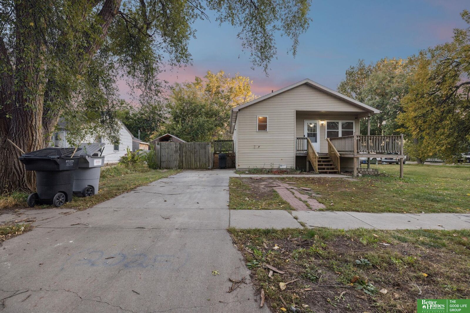 Property Photo: 3909 Madison Avenue NE 68504