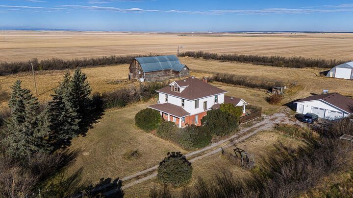 Property Photo:  230066 Township Road 130  AB T0L 0G0