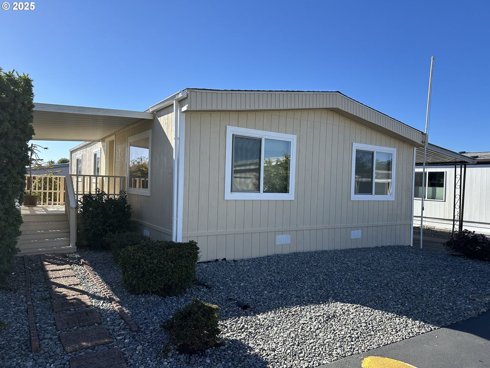 Property Photo:  15889 Sunset Strip 30  OR 97415