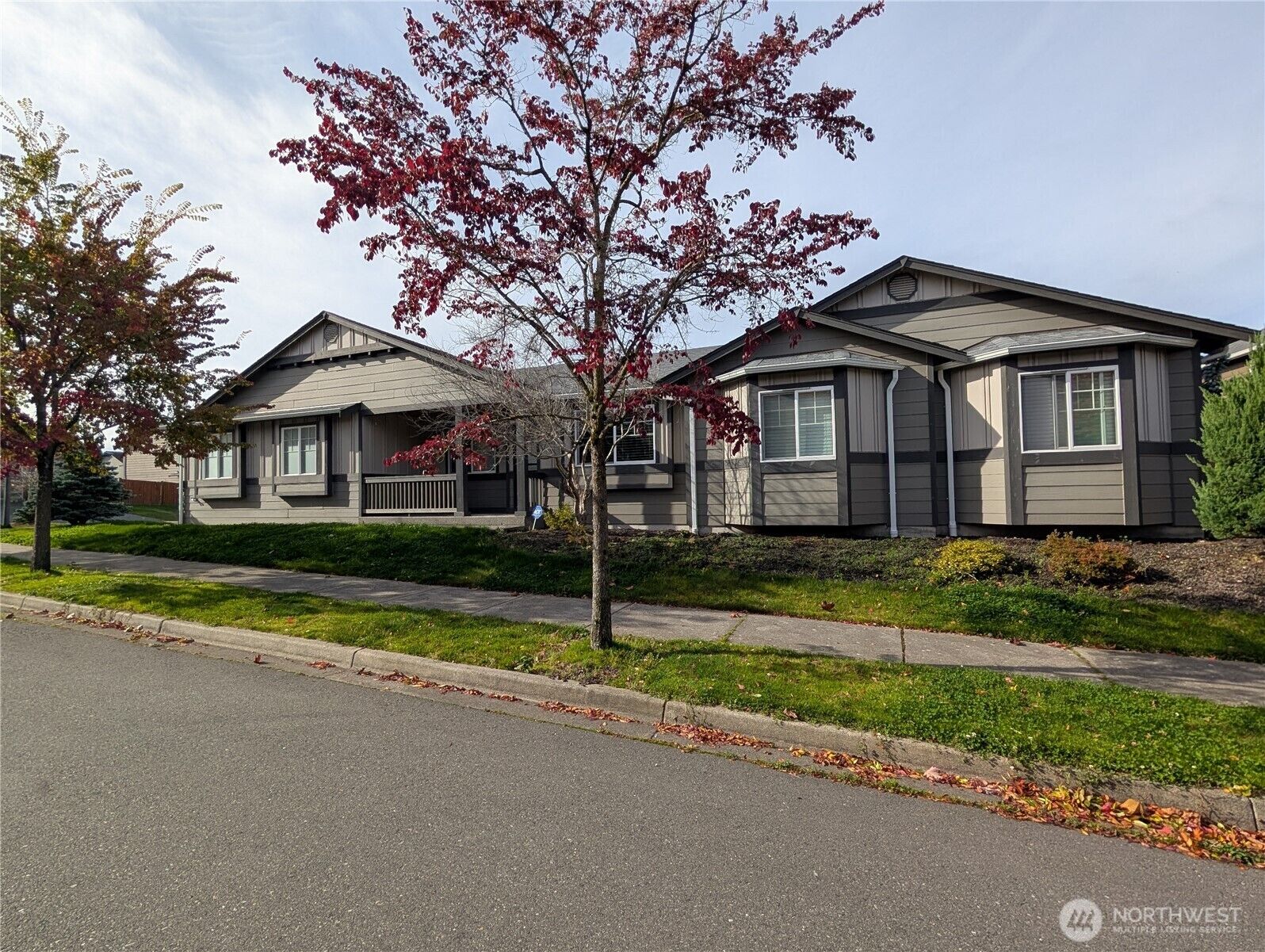 Property Photo:  3447  Barry Place  WA 98274