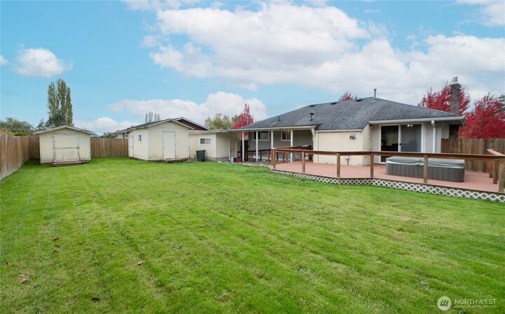 Property Photo:  426  Tenth Street  WA 98230