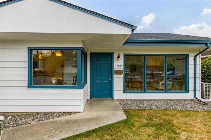 Property Photo:  1708 S 14th Street  WA 98274 