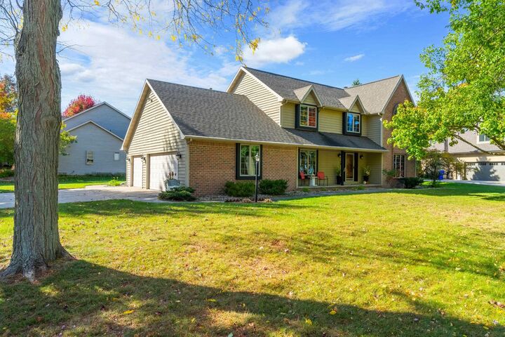 Property Photo: 13 Olde Paltzer Lane WI 54913