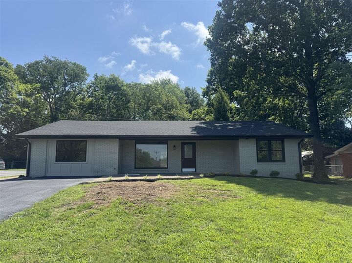 Property Photo:  2720 Apache Drive  KY 42104