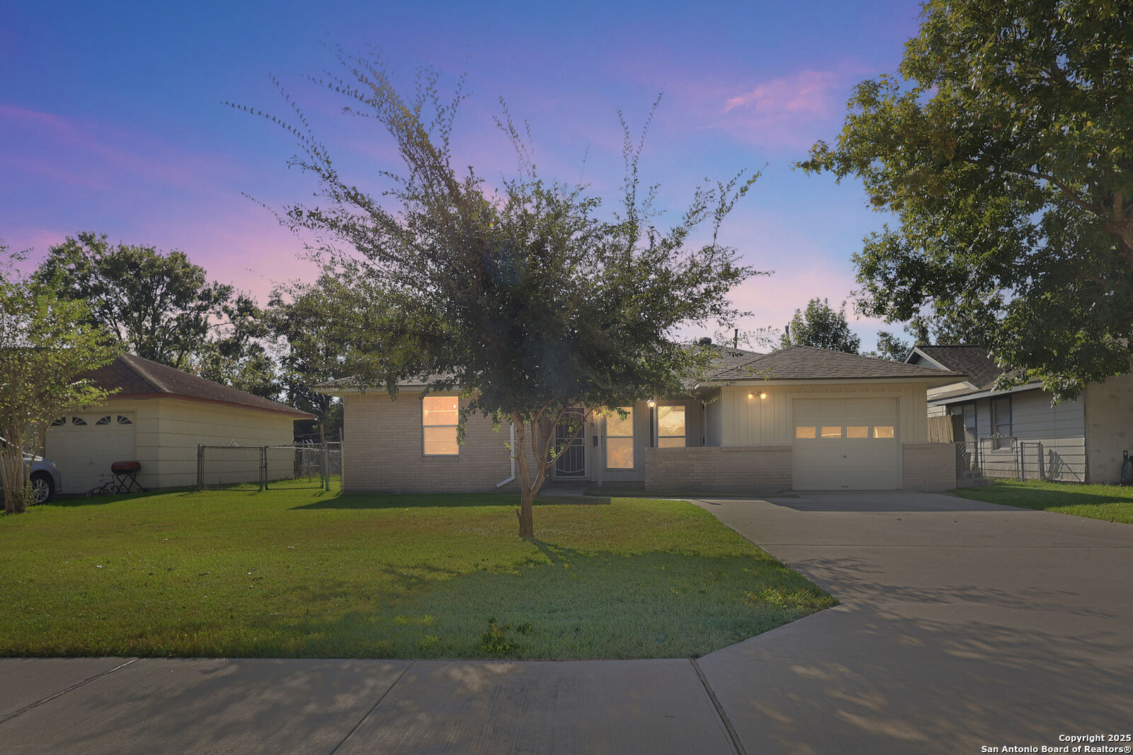 Property Photo: 119 Bois D'Arc TX 77566