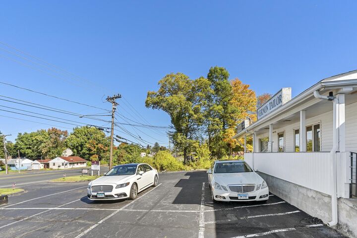 Property Photo:  154 Talcottville Road  CT 06066