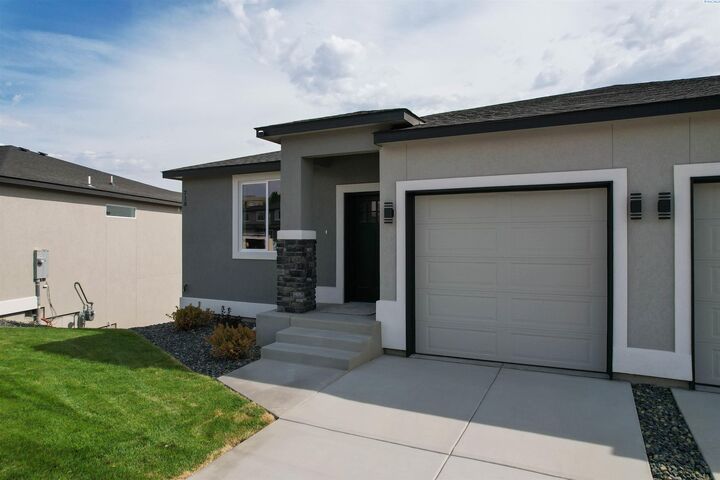 Property Photo: 795 Rio Vista Loop Lot23 WA 99352