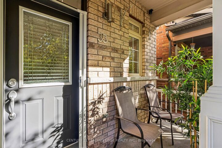 Property Photo: 33 Evaridge Drive ON L6B 1E7