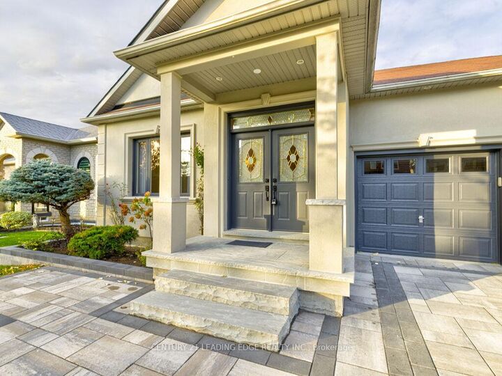 Photo de la propriété:  52 Sabiston Drive  ON L3R 2B5