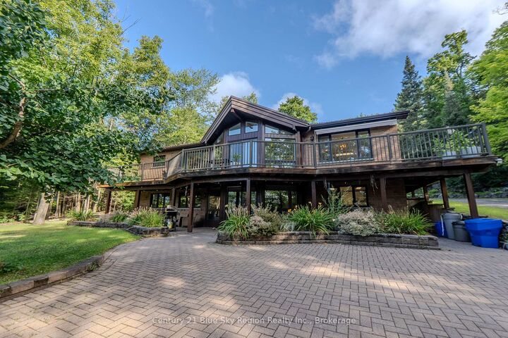 Property Photo:  708 Anita Avenue  ON P1B 8G4