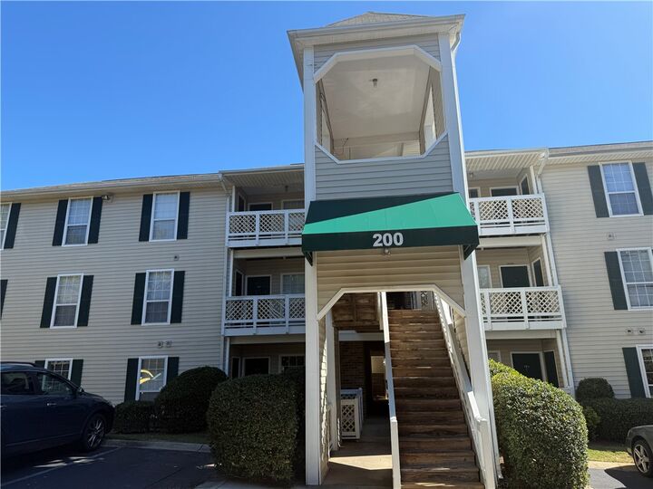 Property Photo: 102 Calhoun Street 221 SC 29631