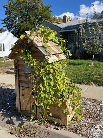 Property Photo: 3936 S Evelyn Rd UT 84403