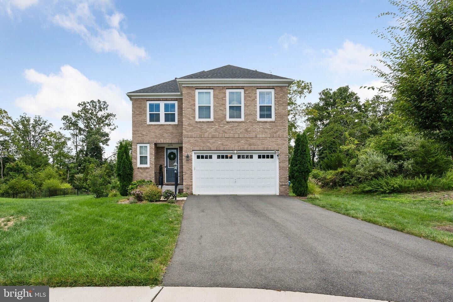 Property Photo:  22778 Trailing Rose Court  VA 20148
