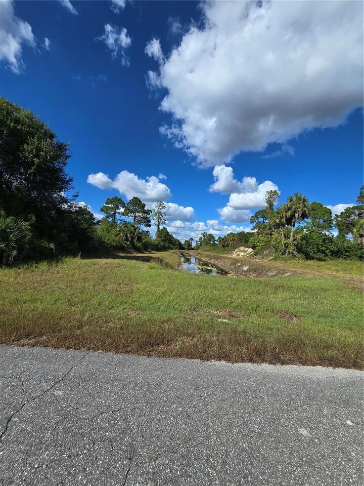 421 Wilder Avenue S  Lehigh Acres FL 33974 photo