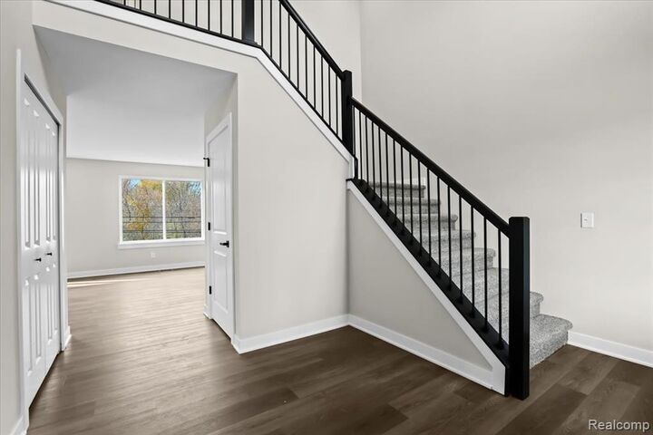 Property Photo:  20555 Angling Road  MI 48152 