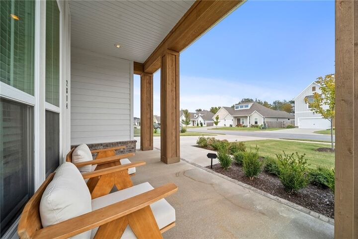 Property Photo:  2814 S 20th Street  AR 72758