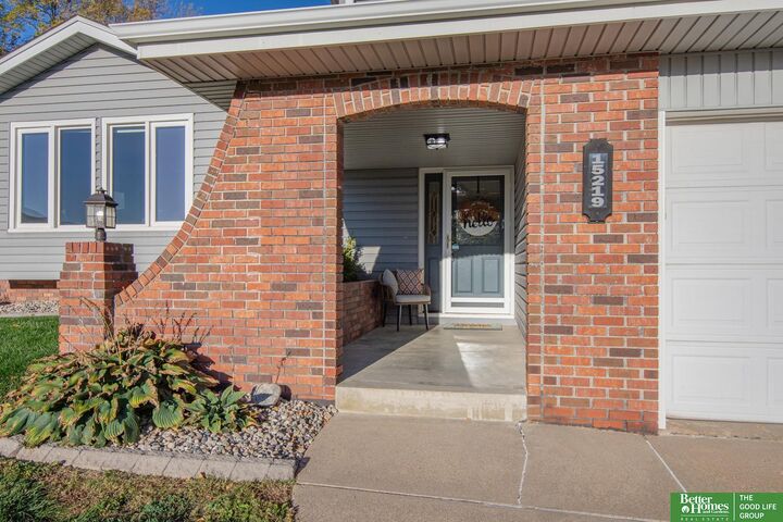 Property Photo: 15219 Dorcas Circle NE 68144