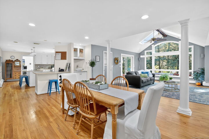 124 Winding Lane  Avon CT 06001 photo