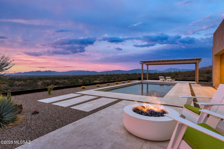 Property Photo:  18565 Ava Ridge Place  AZ 85641 