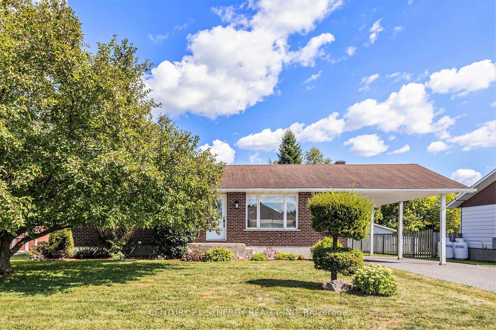 Property Photo:  120 Caledonia Road  ON K0C 2B0 