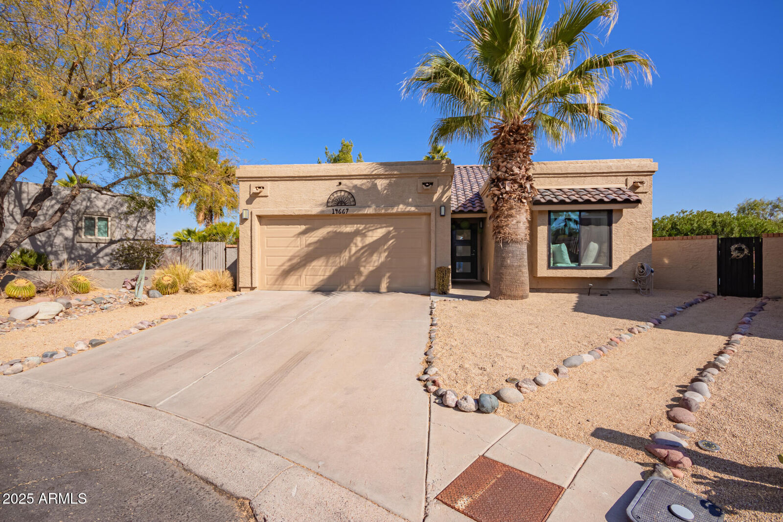 Property Photo: 14667 N Love Court AZ 85268