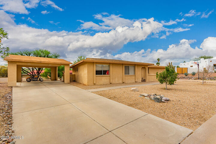 Property Photo: 17429 E La Pasada Drive AZ 85268