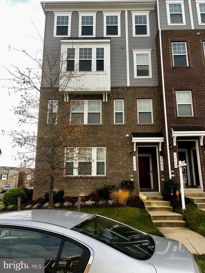 Property Photo: 9647 Glassy Creek Way 160 MD 20772