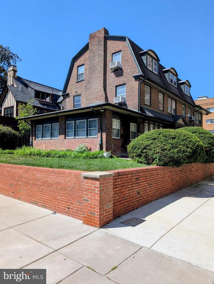 Property Photo:  400 S 47th Street 02  PA 19143