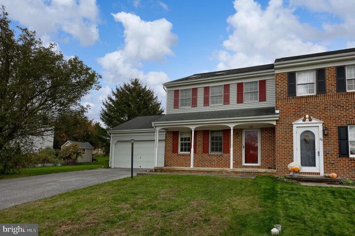 Property Photo:  28 Brookview Drive  PA 17543 