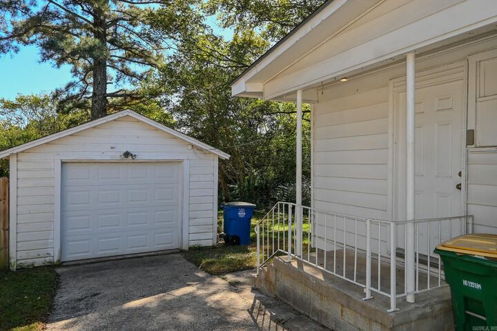 Property Photo: 1200 W 49th Street AR 72118