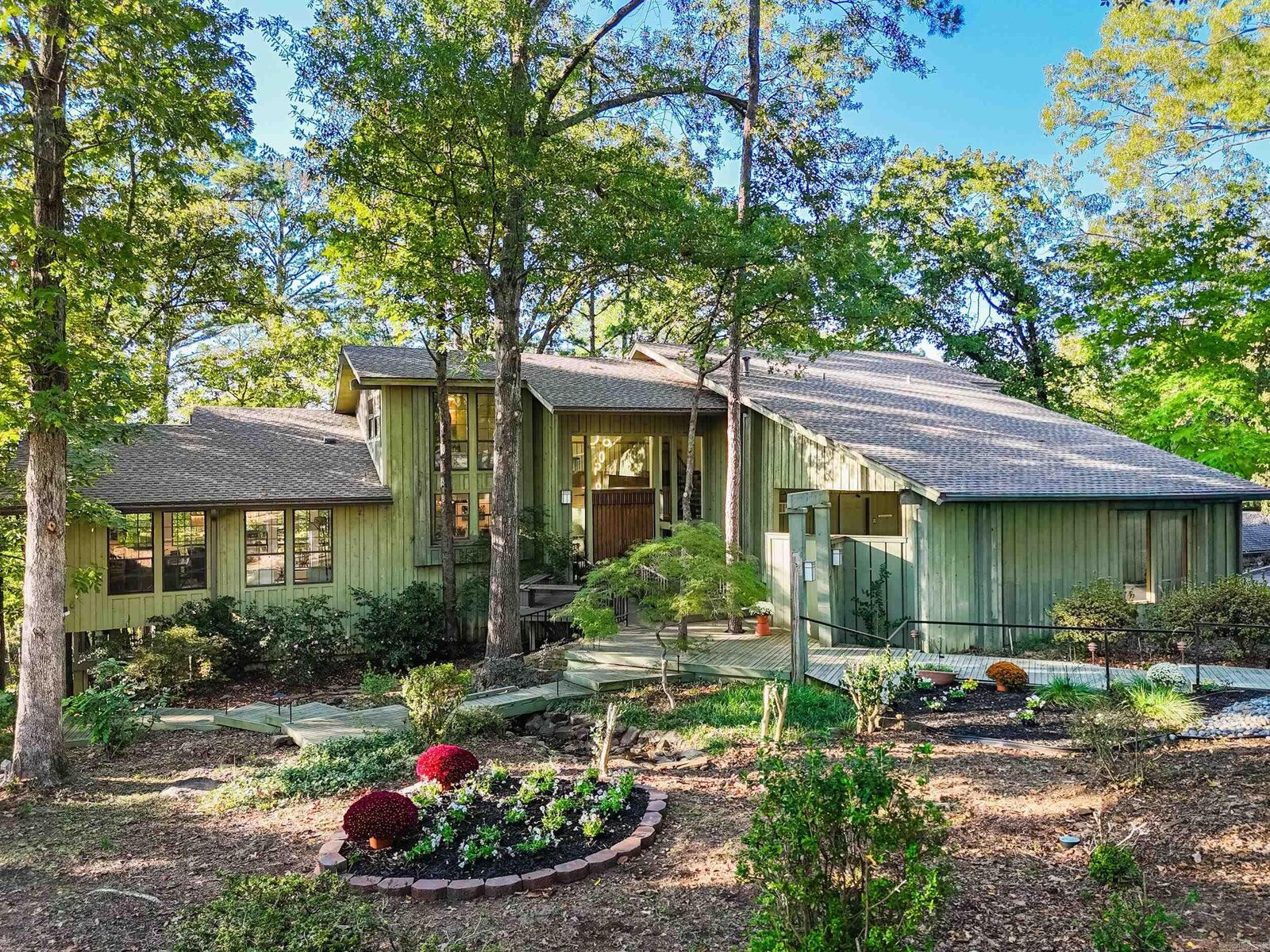 Property Photo:  4 Briarwood Ln  AR 72830 