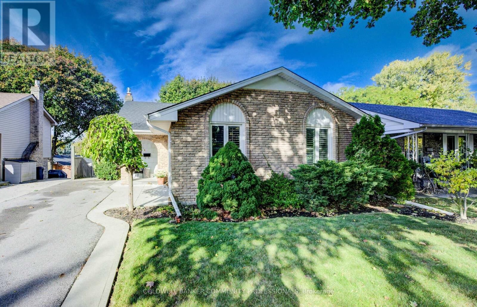 Property Photo:  280 Wendover Drive  ON L9C 5X8