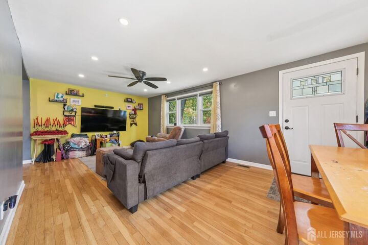 Property Photo:  47 Thomas Street  NJ 08831