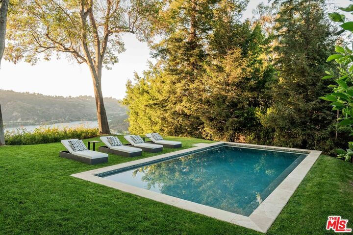 Property Photo:  1900 Bel Air Rd  CA 90077 