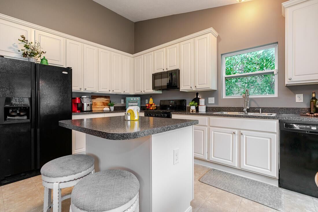 Property Photo:  6036 Carlatun Street  OH 43081 
