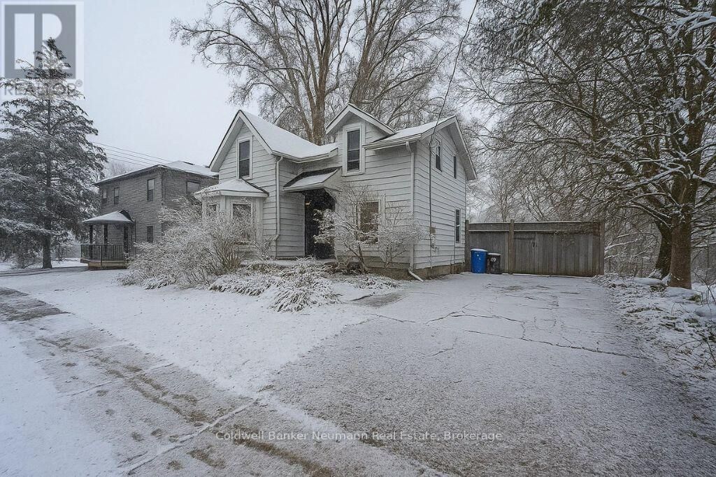 Property Photo: 49 Dublin Street South ON N1H 4M1