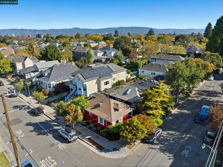 Property Photo: 901 San Antonio Ave CA 94501