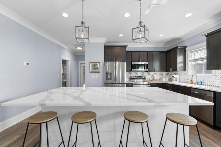 Property Photo: 1140 N County Highway 393 FL 32459