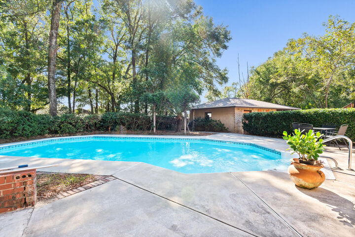 Property Photo:  315 Florida Street  FL 32578