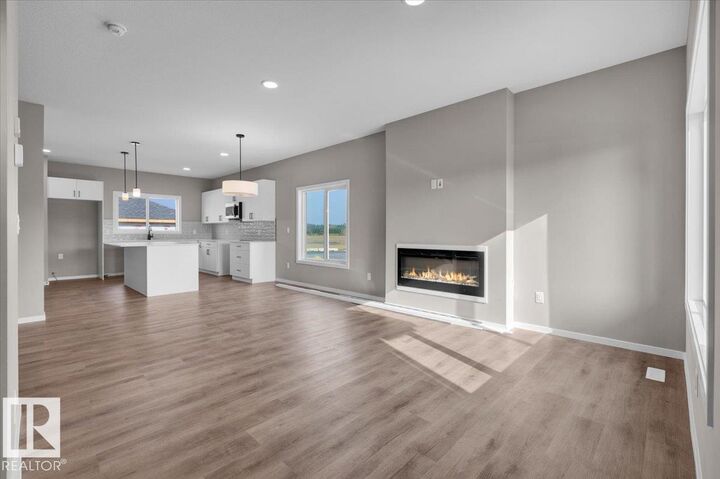 41 Eton Link  Spruce Grove AB T7X 4A9 photo