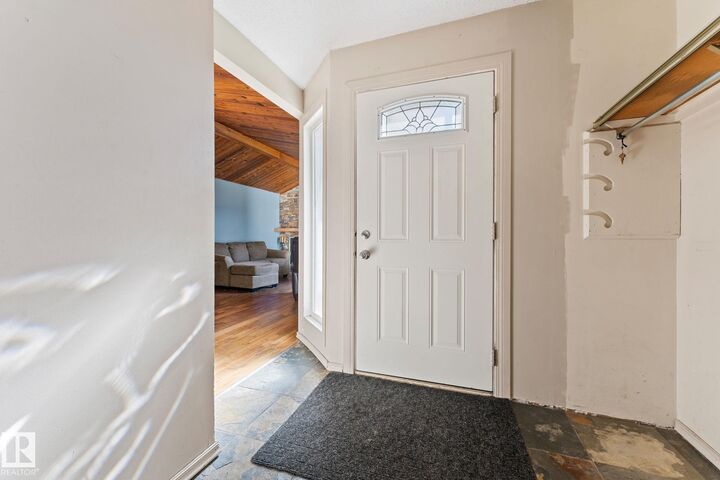 Property Photo:  167 Marlborough Place NW  AB T5T 1Y6 